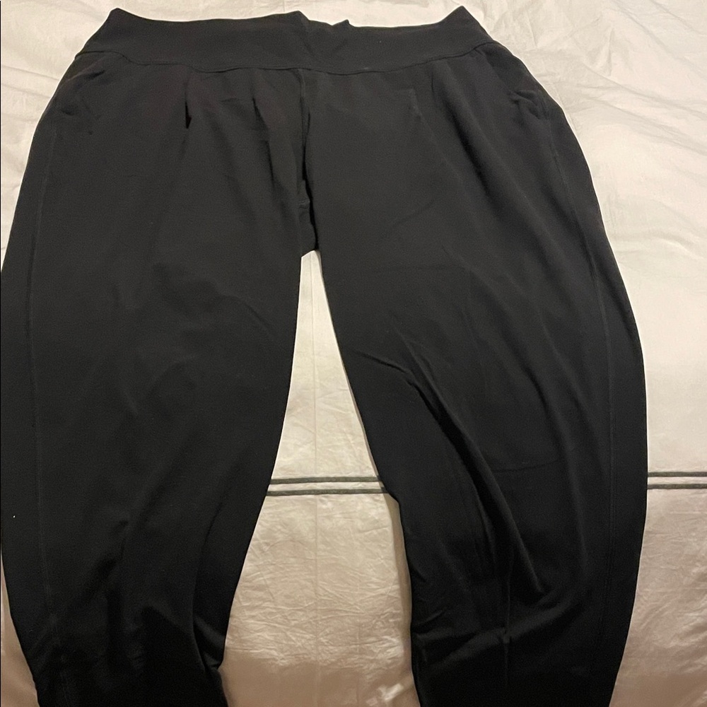 Black Athleta Elation Pant
